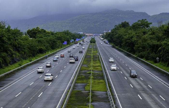 NHAI का बड़ा फैसला: हाईवे हादसे के बाद 10 मिनट में पहुंचेगी एंबुलेंस, देरी पर लगेगा भारी जुर्माना